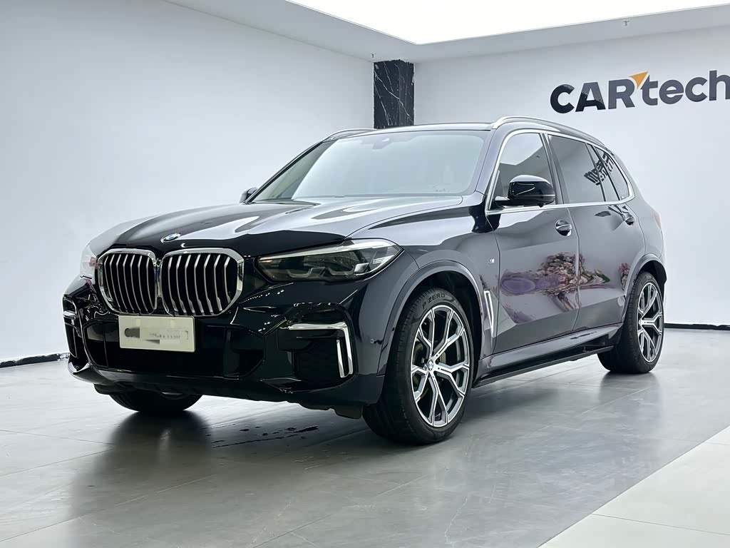 2022 BMW X5 xDrive30Li M Sport Package