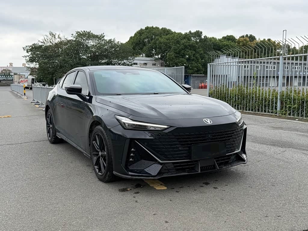 Changan 2023 Changan UNI-V 1.5T Premium Type