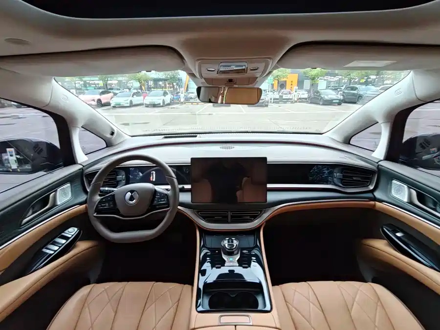 Denza Denza D9 DM-i 970 2022  4WD Flagship