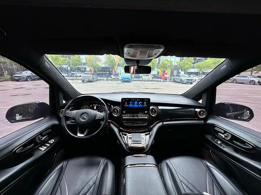 Mercedes-Benz Mercedes-Benz V-Class 2023 2.0T Business Edition 7-Seater