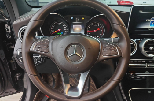 Mercedes-Benz 2019 Mercedes-Benz GLC 200 L 4MATIC