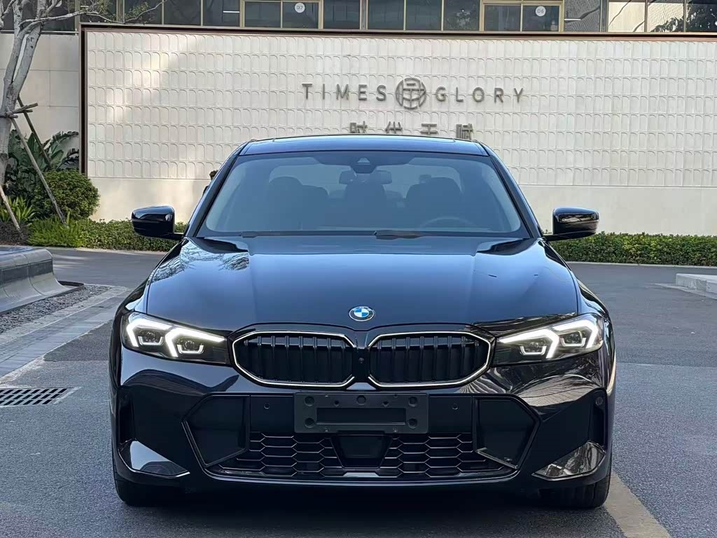 BMW 2025 BMW 3 Series 330Li M Sport Shadow Edition