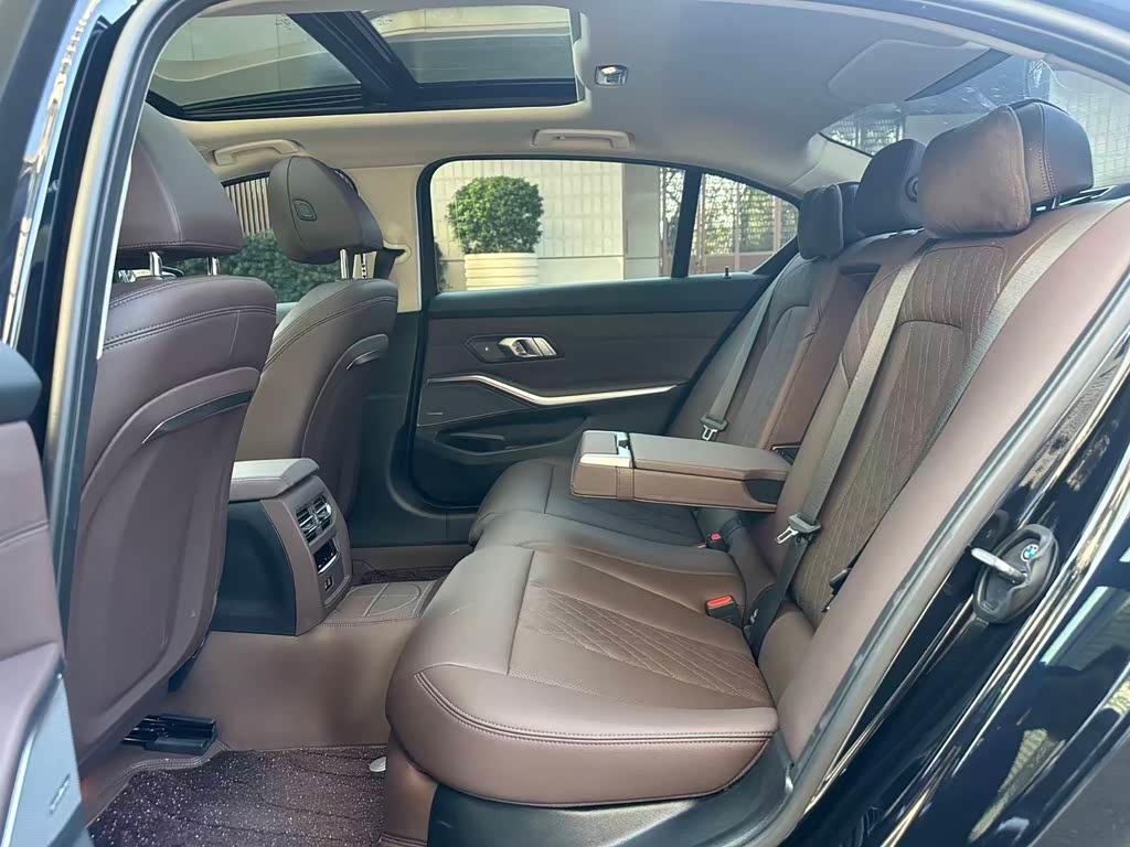 2025 BMW Serie 3 330Li M Sport Edición Shadow