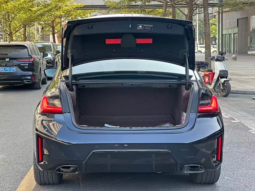 2025 BMW Serie 3 330Li M Sport Edición Shadow