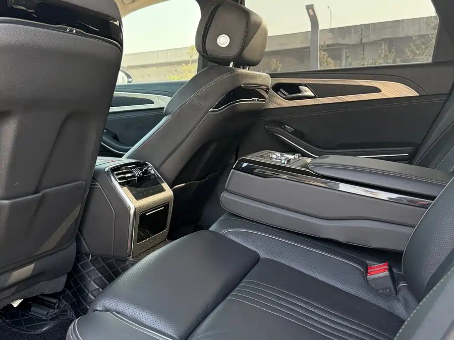 Hongqi H9 2020 Facelifted 2.0T Intelligent Connected Flagship Edition