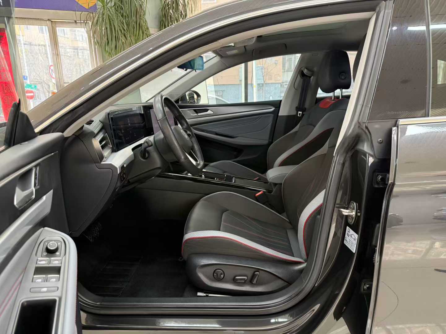 Volkswagen  2022 Volkswagen Lamando L 280TSI DSG Cool Edition