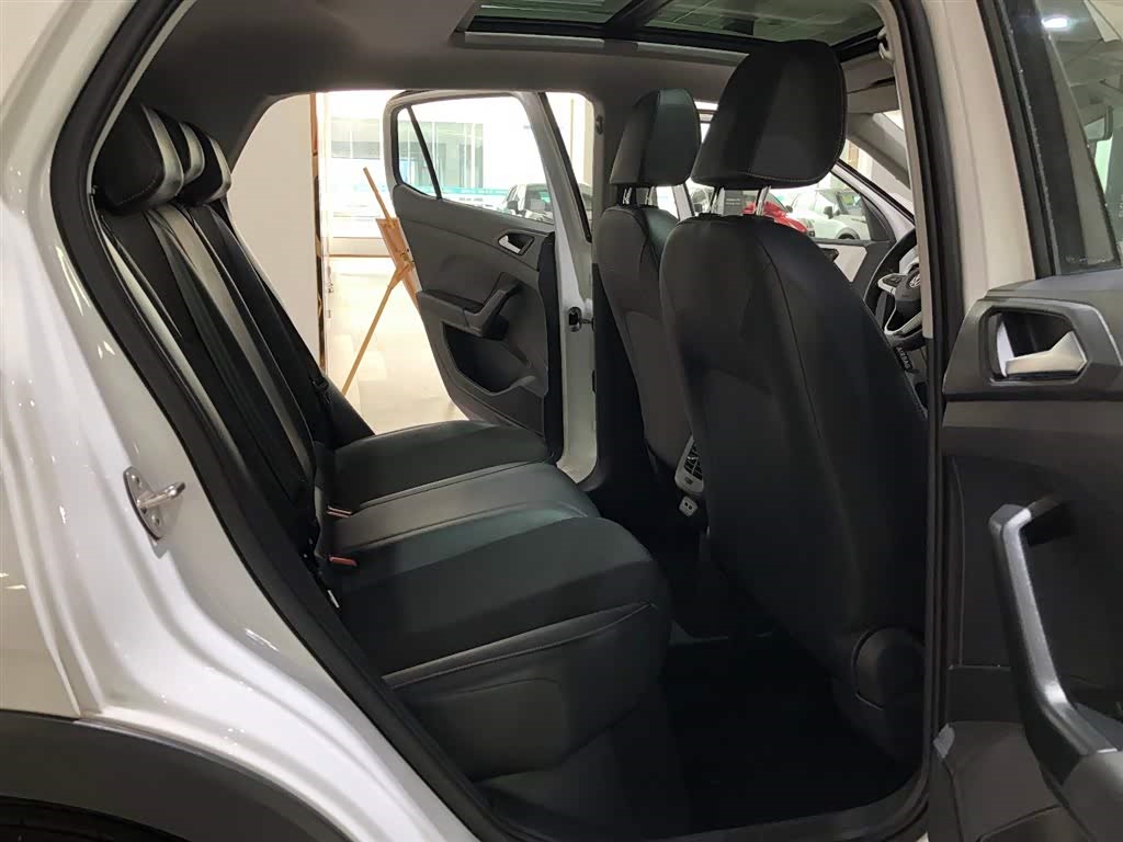 2023 Volkswagen Tacqua 200TSI DSG Comfort & Connected Edition