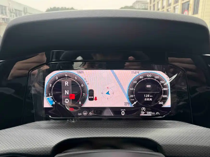 Volkswagen 2025 Volkswagen Golf 300TSI R-Line