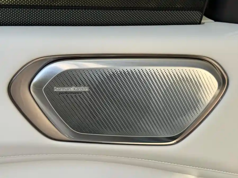 LYNK & CO 2025 Lynk & Co 900 2.0T Ultra