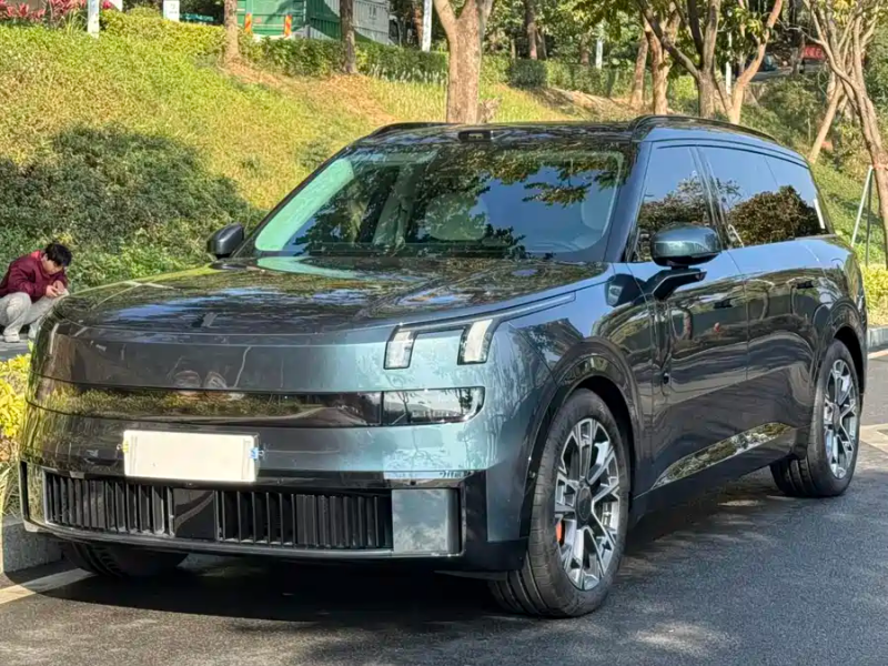 2025 Lynk & Co 900 2.0T Ultra