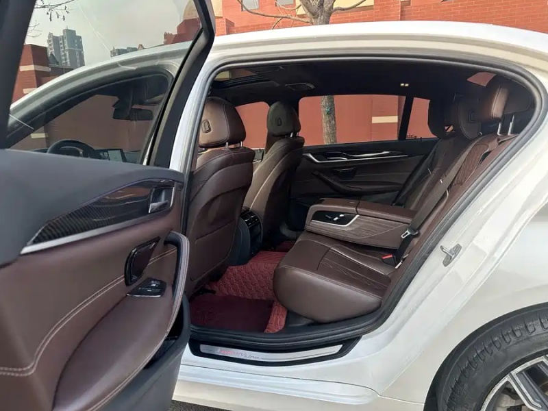 BMW BMW 5 Series 2018 530Li Leading Edition Luxury Package