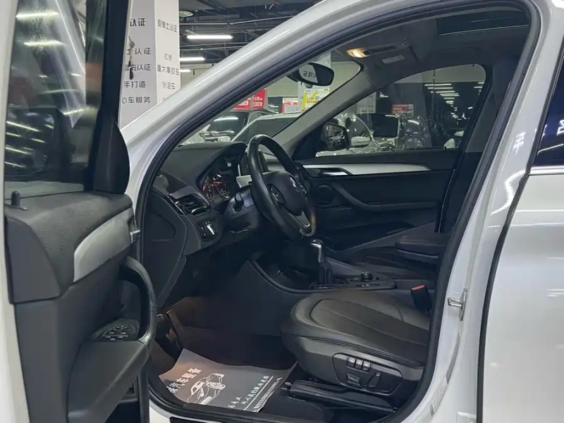 BMW BMW X1 2018 sDrive20Li Leading Edition