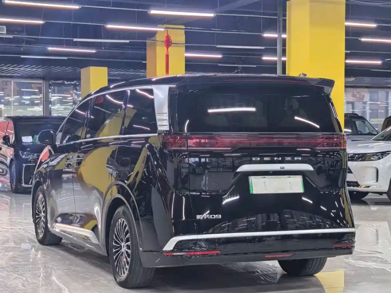 Denza Denza D9 2022 EV 600 AWD Flagship Edition