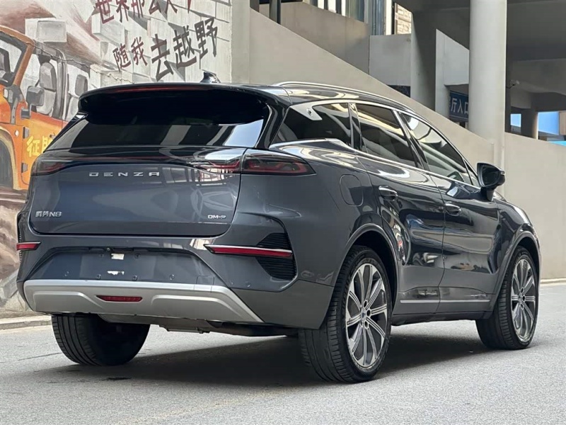 Denza Denza N8 2023 4WD Super Hybrid Flagship 6-Seater Version