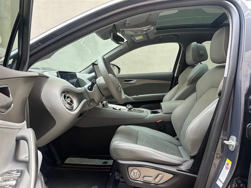 Denza Denza N8 2023 4WD Super Hybrid Flagship 6-Seater Version