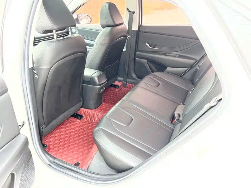 Hyundai Hyundai Elantra 1.5L CVT LUX (2021)