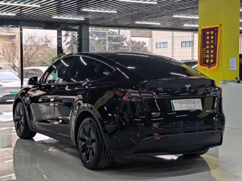 Tesla Model Y 2023 Edición de Tracción Trasera