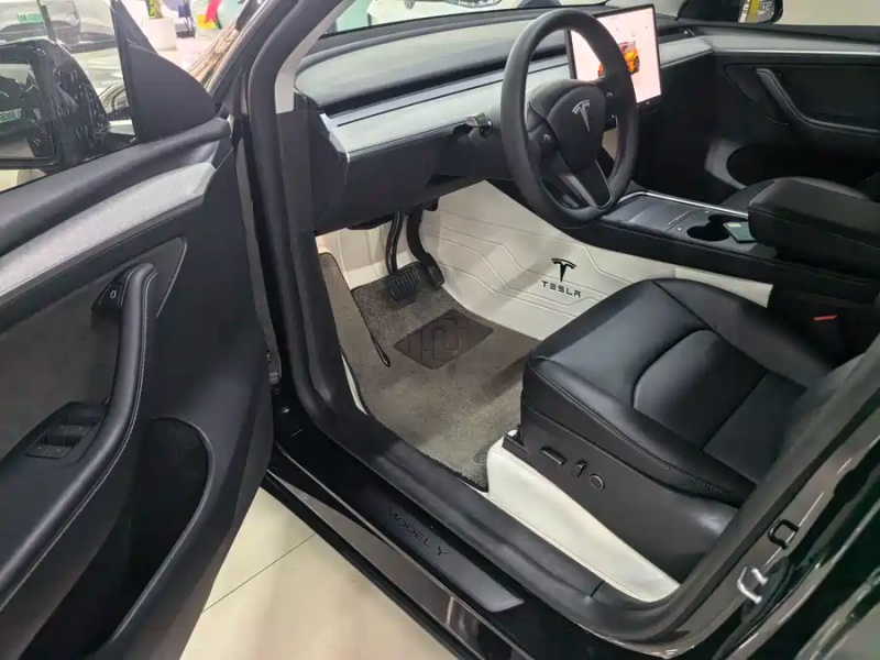 Tesla Model Y 2023 Edición de Tracción Trasera
