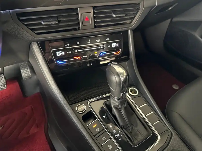  Volkswagen Bora 280TSI DSG Luxury