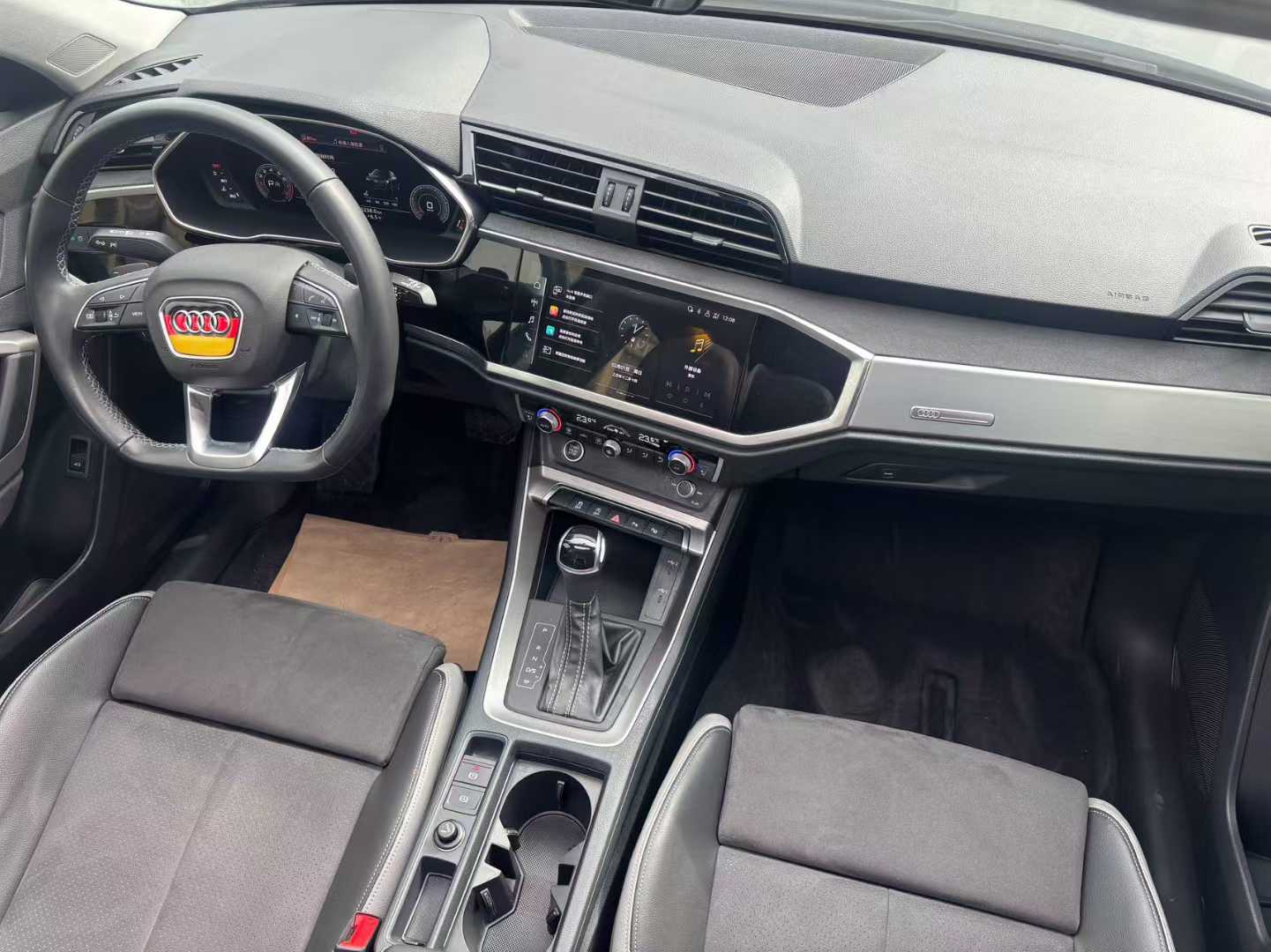 Audi 2022 Audi Q3 35 TFSI Dynamic