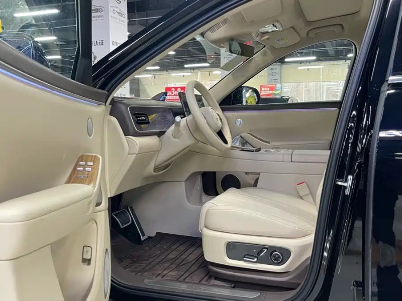 AITO AITO M7 2026 Extended-Range Pro+ 4WD 5-Seater