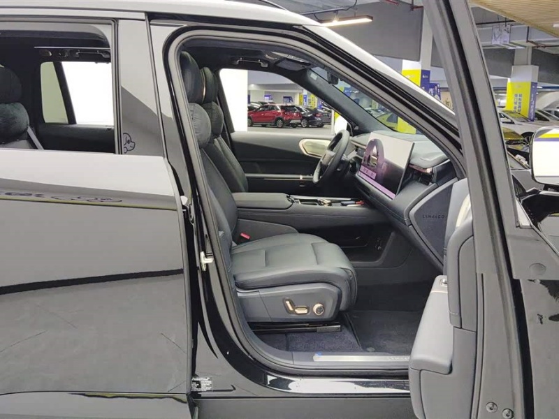 LYNK & CO LYNK & CO 900 2025 Model 2.0T Ultra