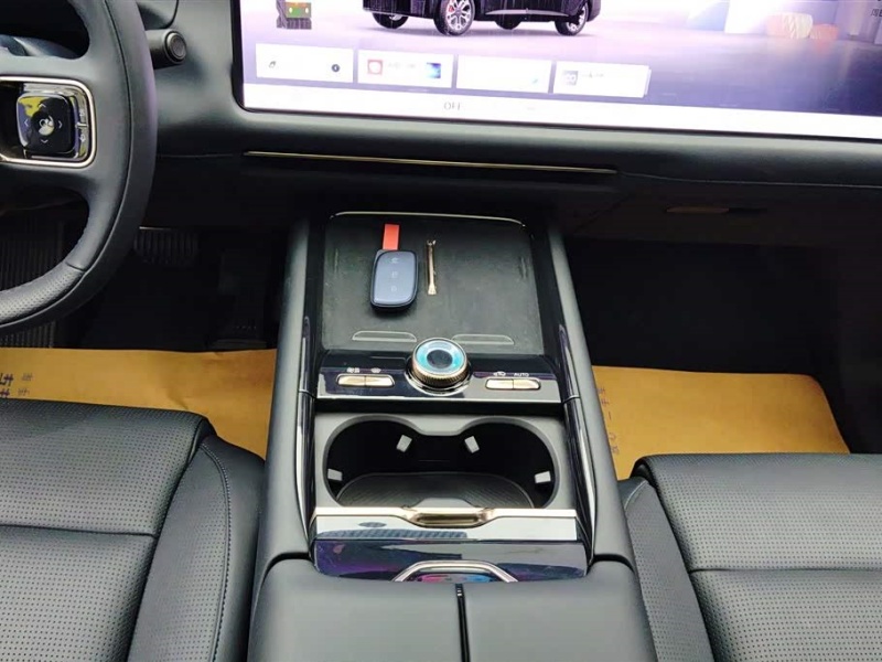 LYNK & CO LYNK & CO 900 2025 Model 2.0T Ultra