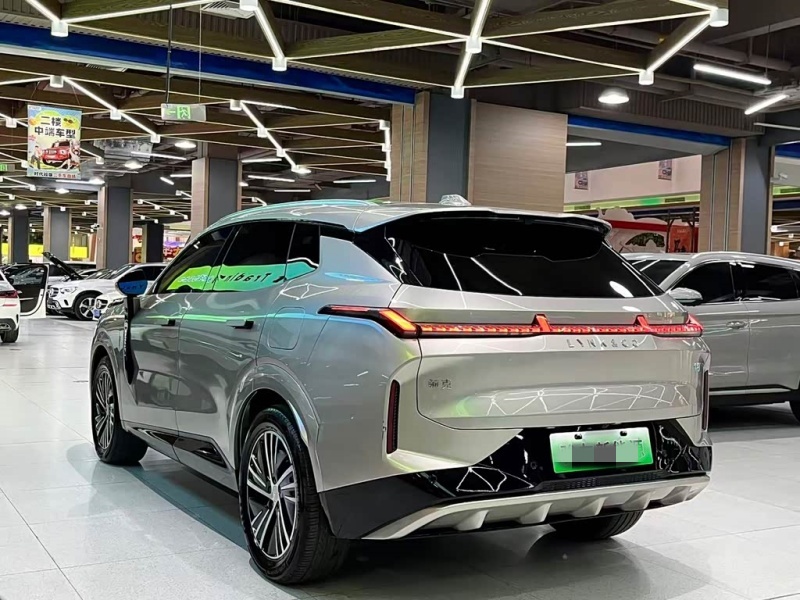 LYNK & CO Lynk & Co 08 EM-P2025 120km long endurance Pro