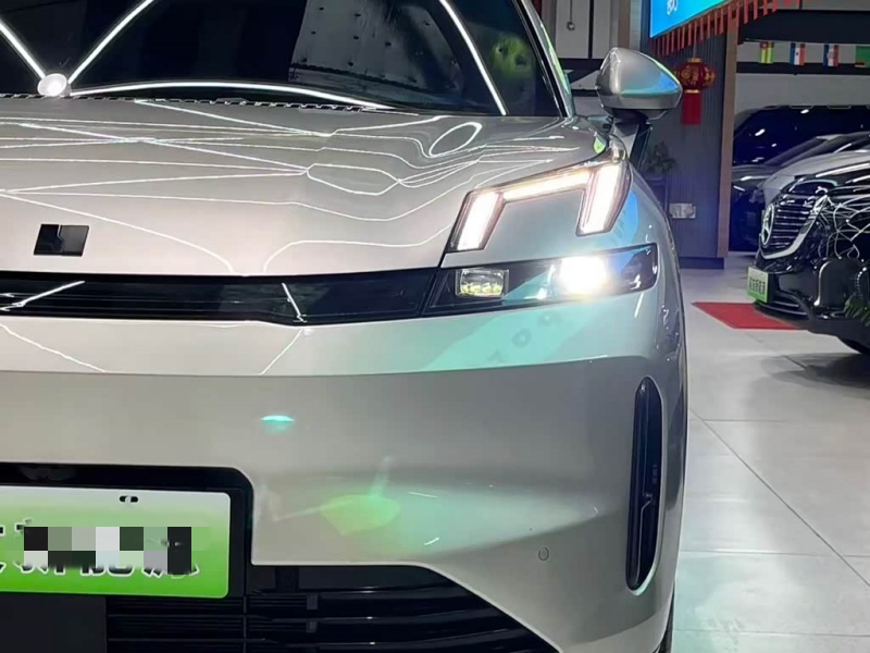 LYNK & CO Lynk & Co 08 EM-P2025 120km long endurance Pro