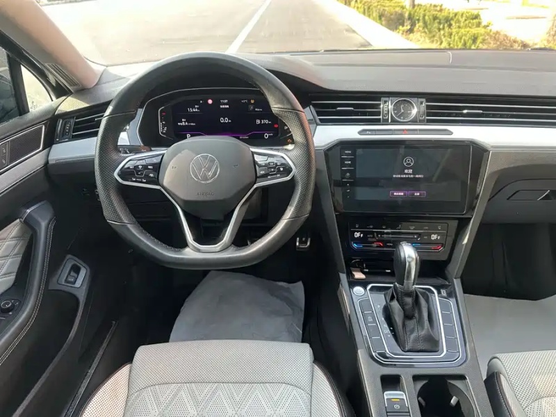 Volkswagen Volkswagen Magotan 2023 2 Million Anniversary Edition 330TSI DSG Luxury