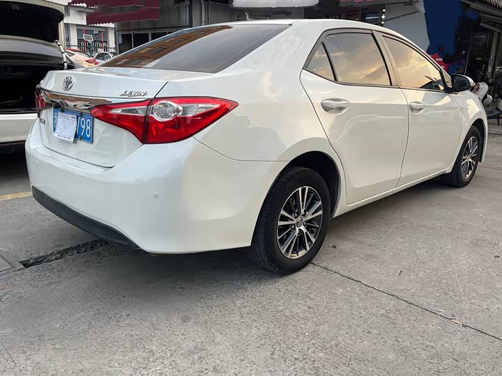 Toyota 2016 Toyota Corolla 1.6L CVT SE edition