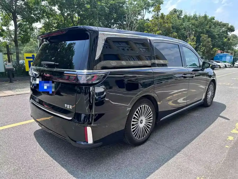 Voyan 2025 Voyah Dreamer PHEV 4WD Flagship Kunpeng Edition