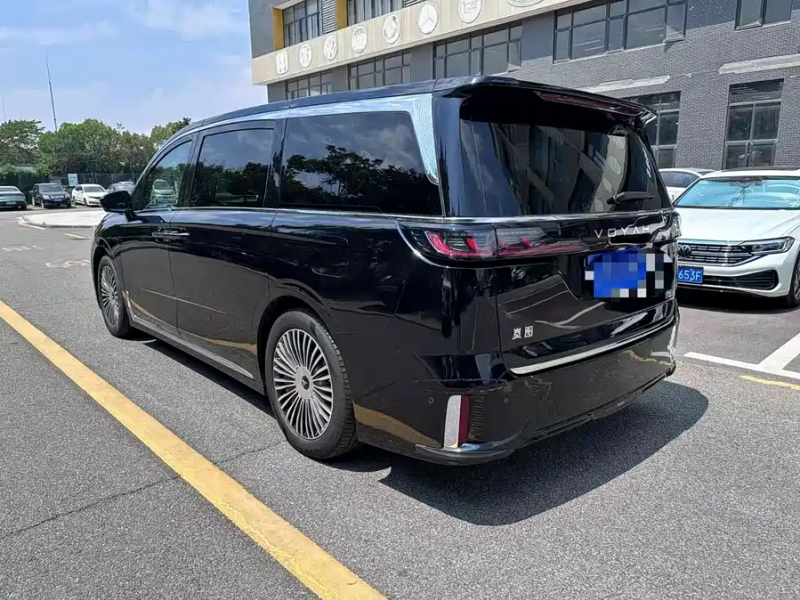 Voyan 2025 Voyah Dreamer PHEV 4WD Flagship Kunpeng Edition