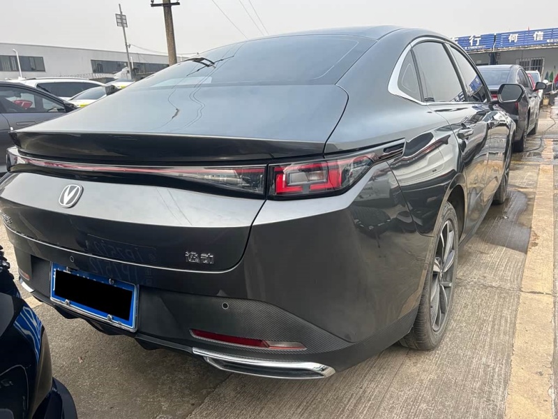 Changan Eado 2025 Blue Whale 1.5T Edición de Alto Rendimiento