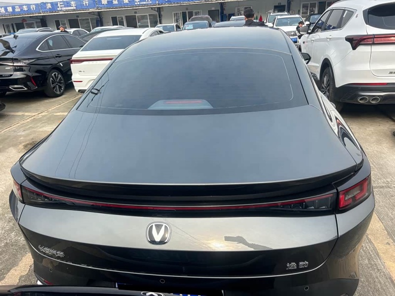 Changan Eado 2025 Blue Whale 1.5T Edición de Alto Rendimiento
