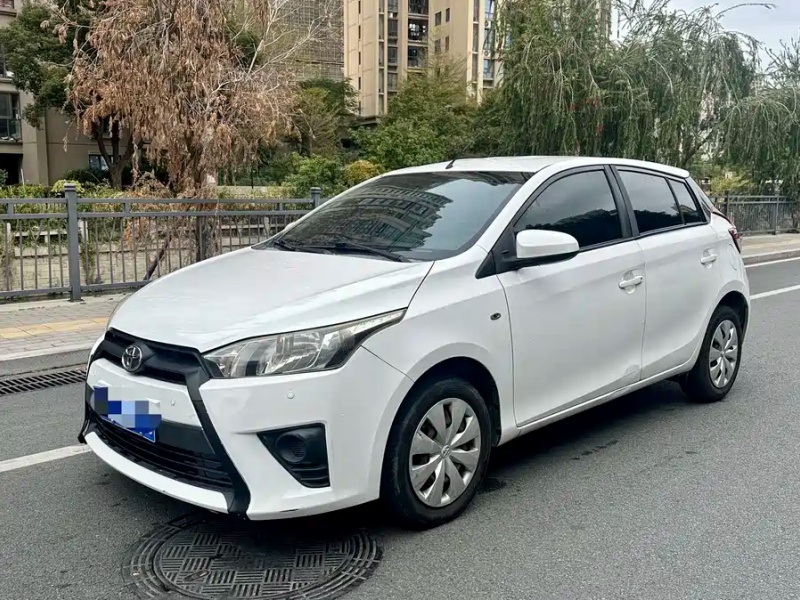 Toyota YARiS L 2014 1.3E Automatic Glamour Edition