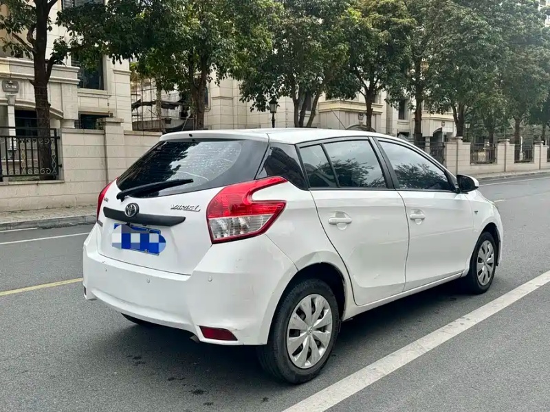 Toyota Toyota YARiS L 2014 1.3E Automatic Glamour Edition