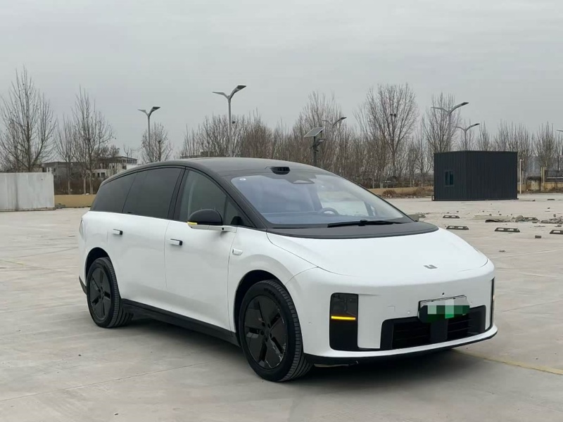 Li Auto Li Auto i8 2025 Standard Edition