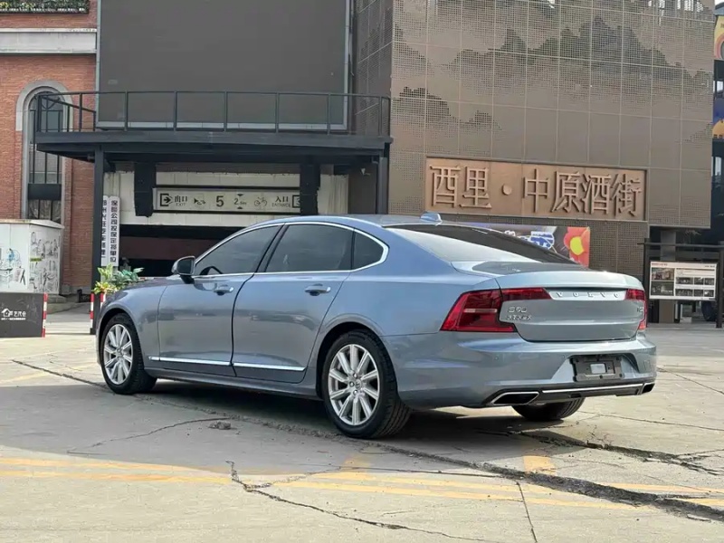 Volvo Volvo S90 2020 T5 Momentum