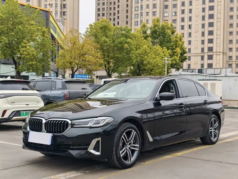 BMW BMW 5 Series 2022 Facelift 530Li Luxury Line