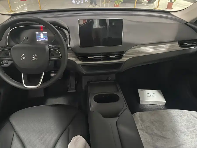 BYD Hongqi E-QM5 2025 500 km Travel Version