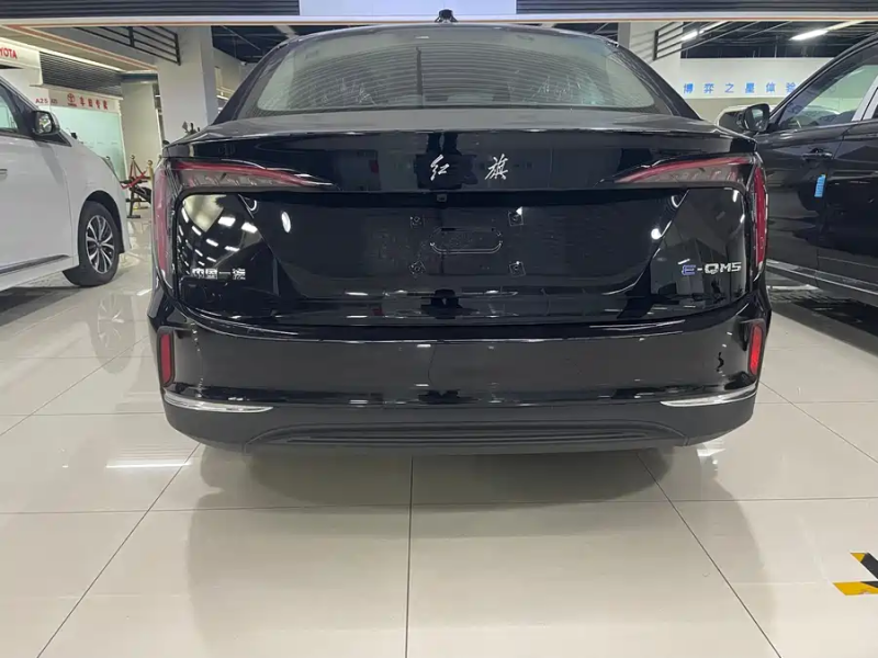 BYD Hongqi E-QM5 2025 500 km Travel Version