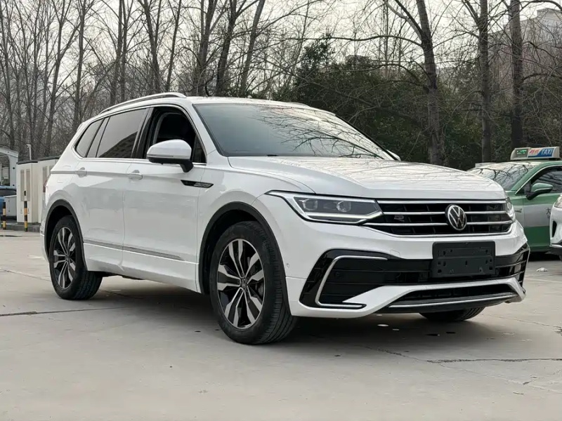 Volkswagen Tiguan L 2022 330TSI Automatic 2WD R-Line Premium