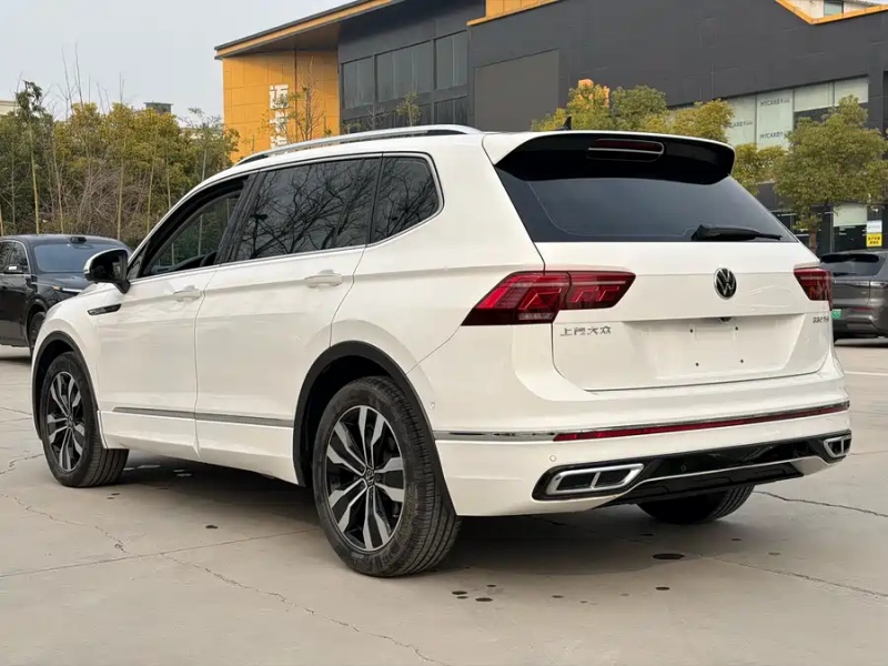 Volkswagen Volkswagen Tiguan L 2022 330TSI Automatic 2WD R-Line Premium