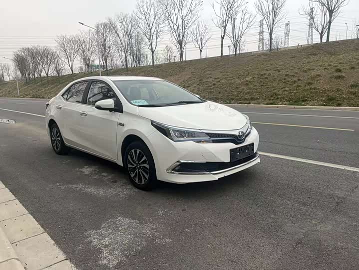 Toyota Corolla Plug-in Hybrid (PHEV) 2019 1.8L E‑CVT Leading Edition