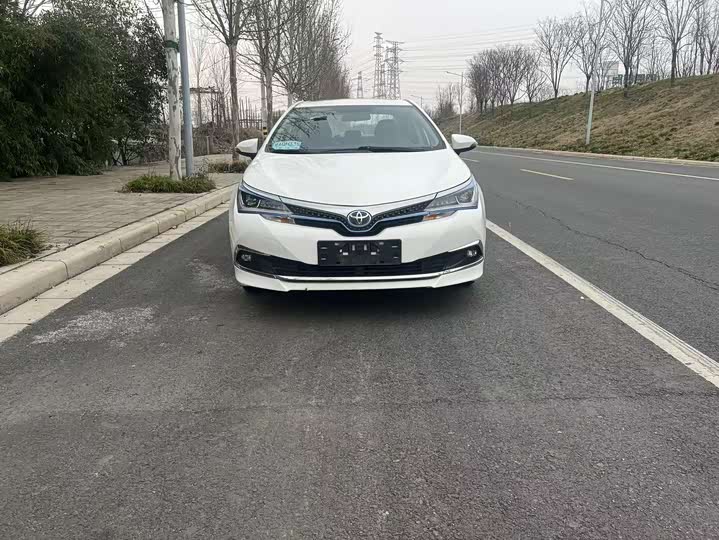 Toyota Toyota Corolla Plug-in Hybrid (PHEV) 2019 1.8L E‑CVT Leading Edition