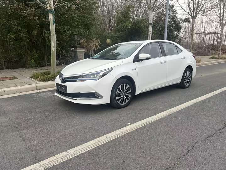 Toyota Toyota Corolla Plug-in Hybrid (PHEV) 2019 1.8L E‑CVT Leading Edition