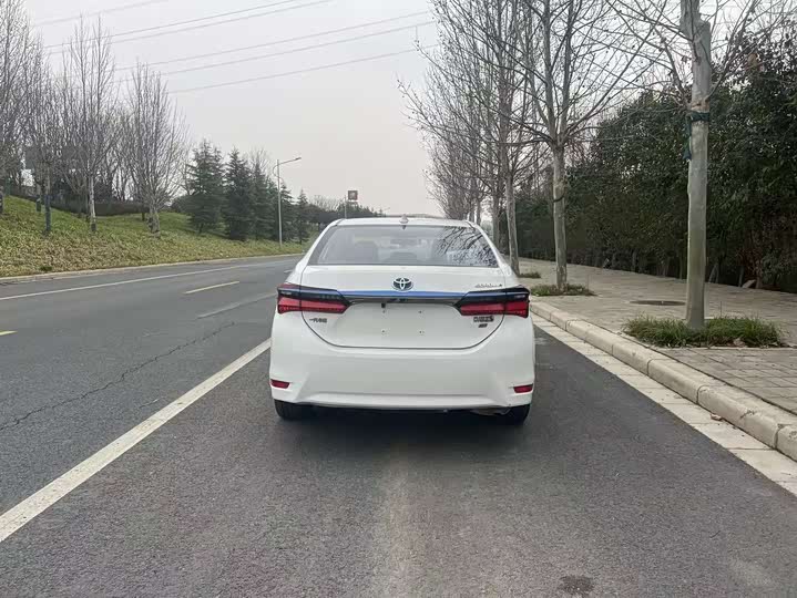 Toyota Toyota Corolla Plug-in Hybrid (PHEV) 2019 1.8L E‑CVT Leading Edition