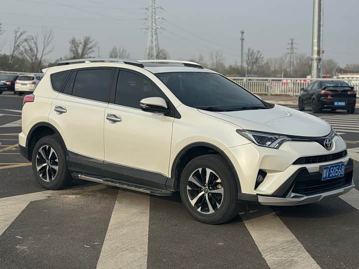 Toyota RAV4 2019 2.0L CVT 2WD Fashion Edition China VI