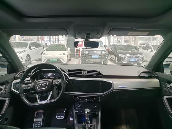 Audi Audi Q3 2024 35 TFSI Advanced Dynamic edition
